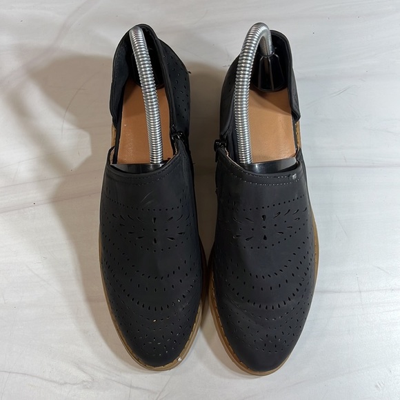 Unbranded Women’s Ankle Bootie Black sz 6.5 - Picture 5 of 8